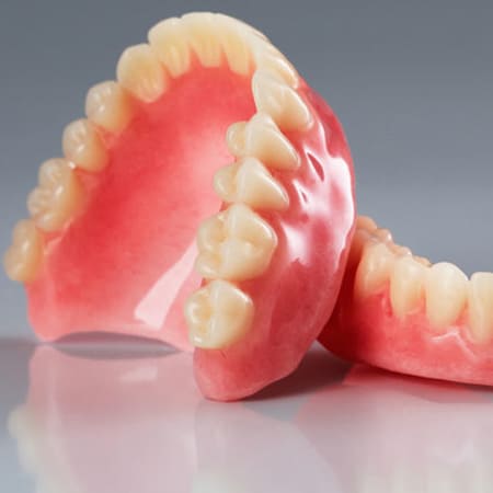 dentures_af34fe00eebfc107f0b8a962bf8c14a8